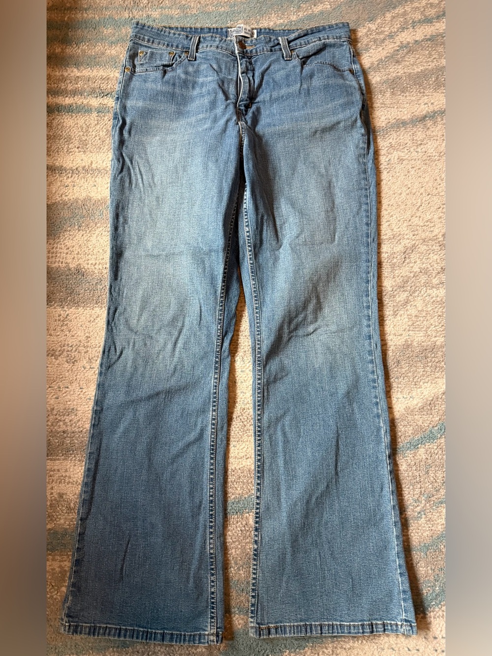 Signature Women's Size 16M Bootcut Denim Jeans